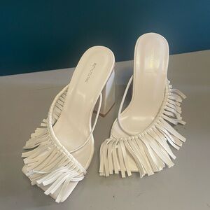 Pretty Little Things white cream high block sandal heels women size 6